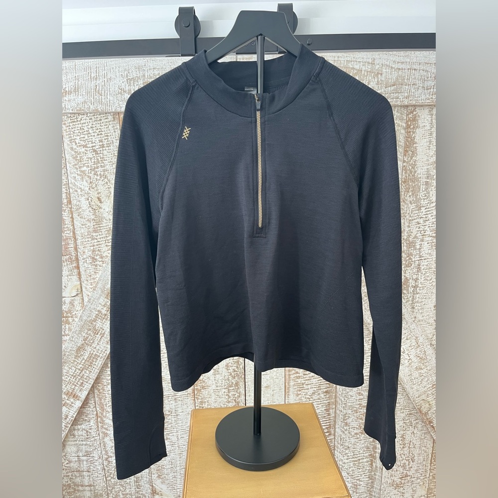 Rhône’ Women’s Black 1/4 Zip Athletic Stretchy Gold Zipper Top Size  XXL - NWOT